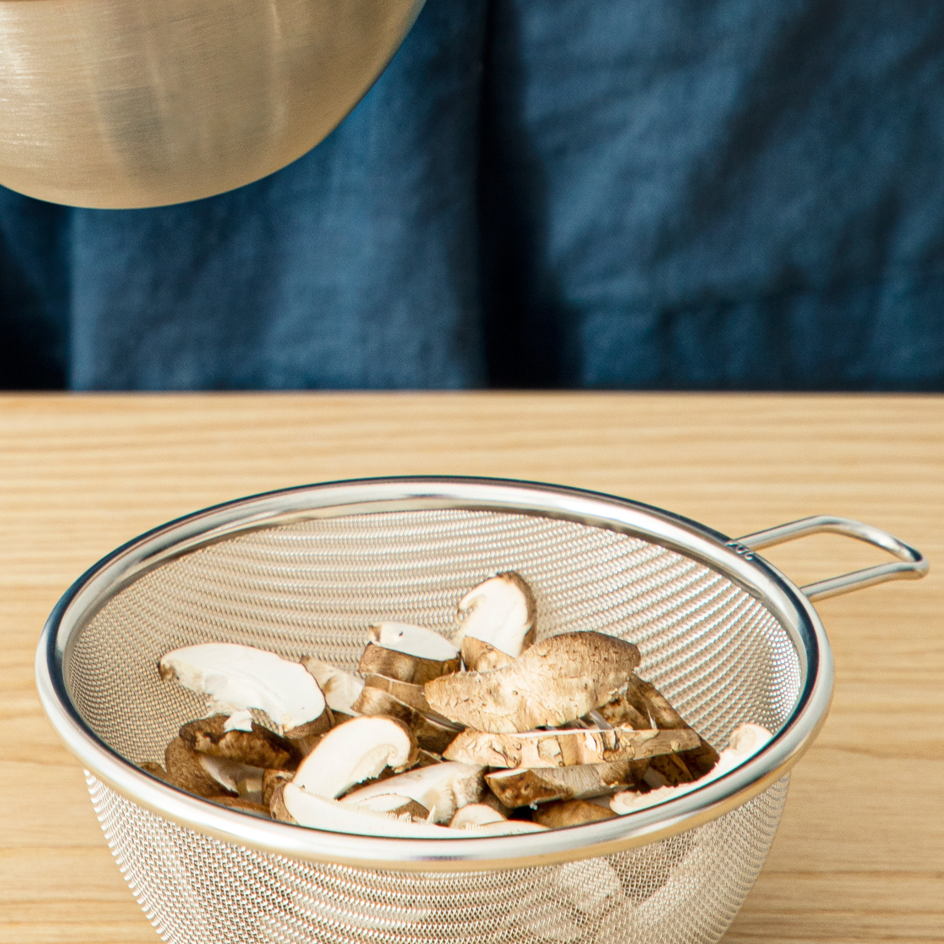 SHIMOYAMA Mesh Sieve with handle