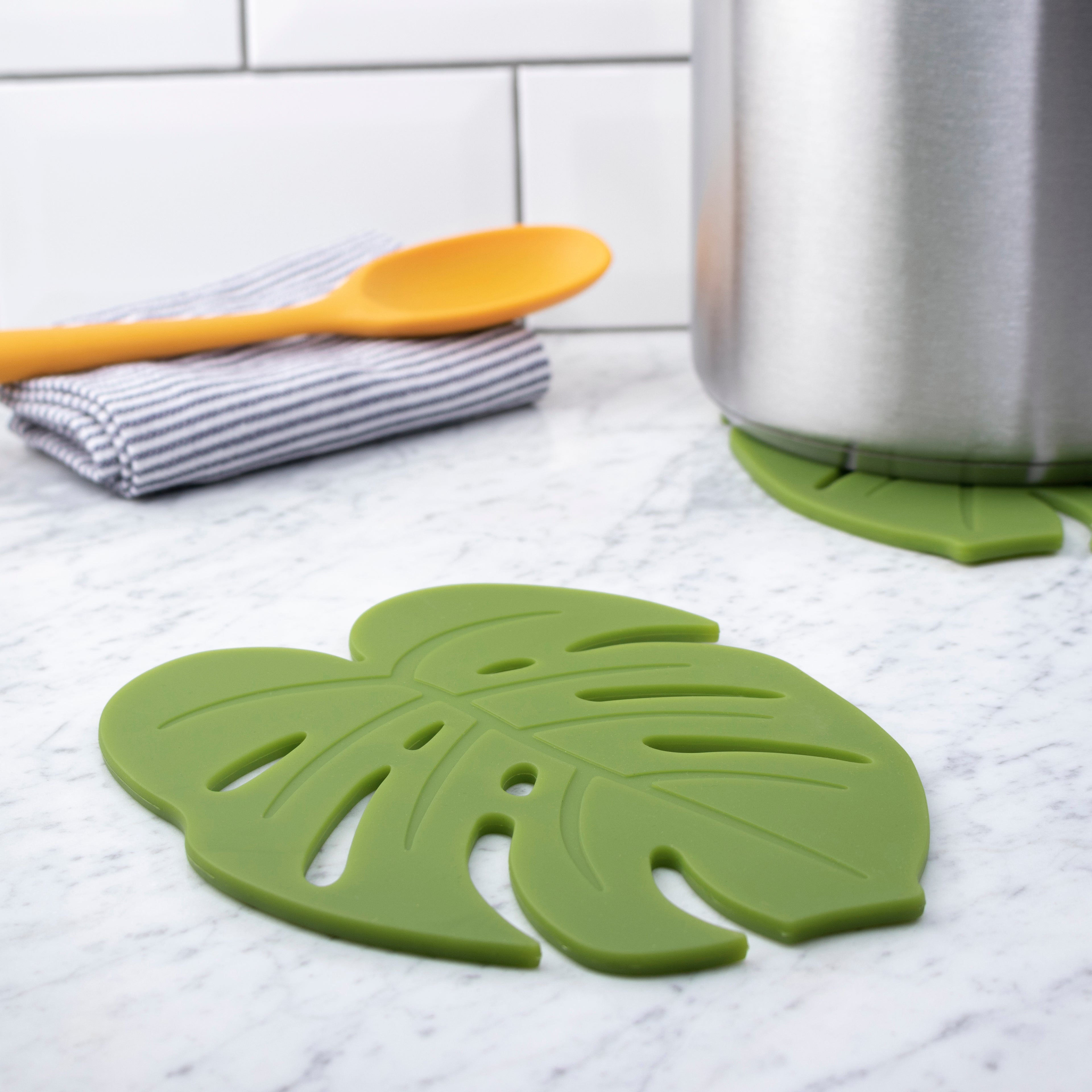 Taylor's Eye Witness - Silicone Monstera Leaf Trivet