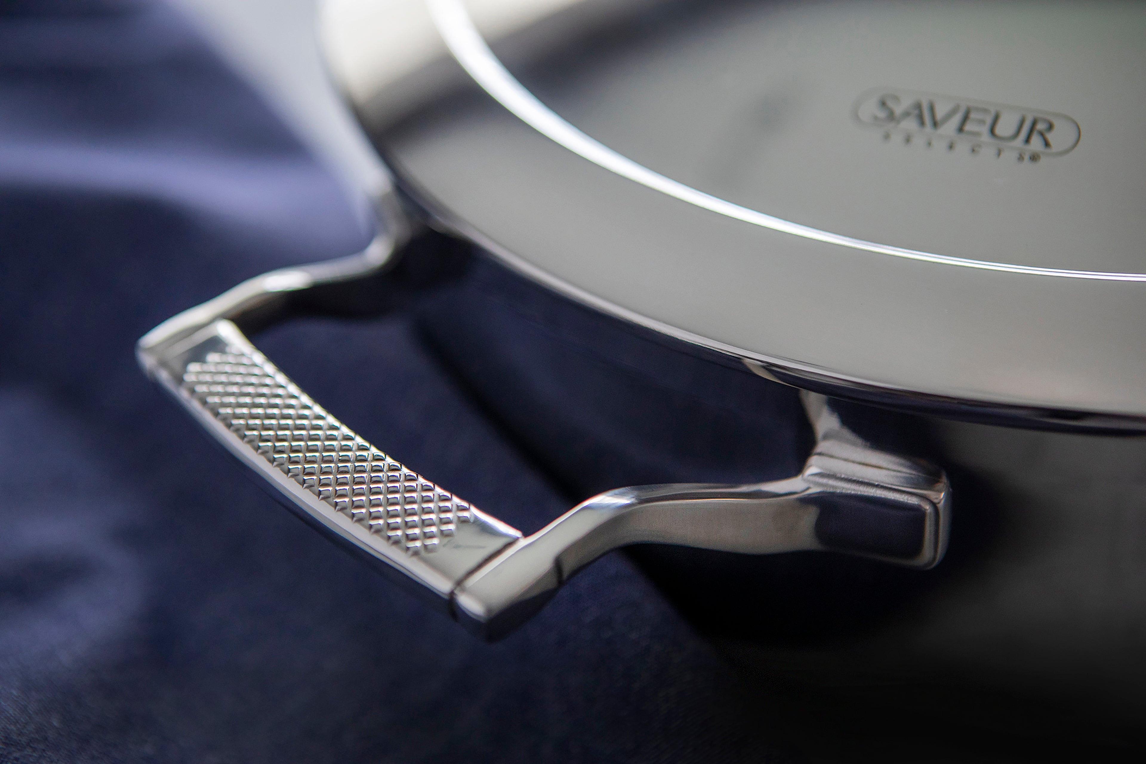 Saveur Selects Non-Stick Everyday Pan with Lid / 30cm