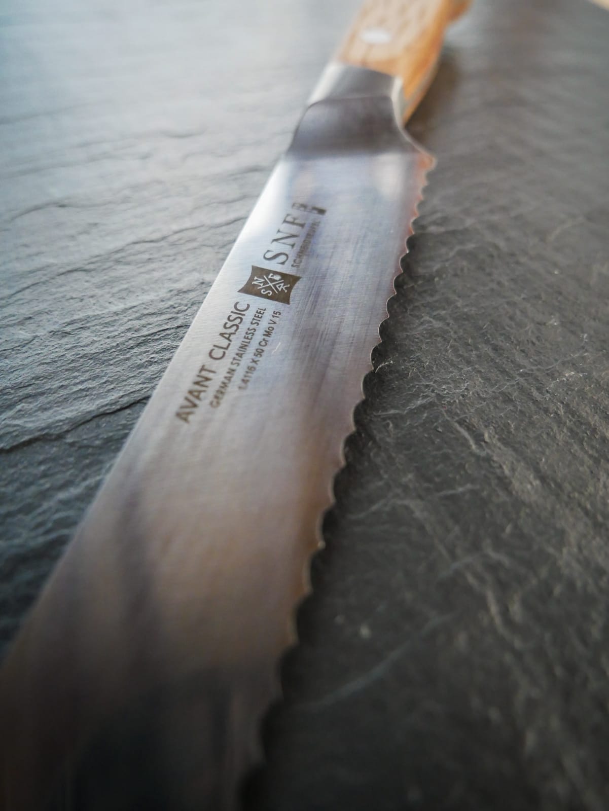 SNF Avant Bread Knife - 8"