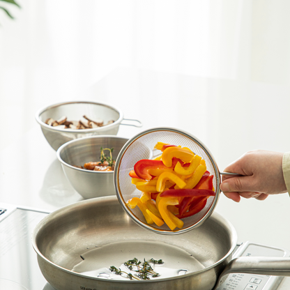 Shimoyama Mixing Bowl and Nesting Mesh Sieve / 2 Piece Set