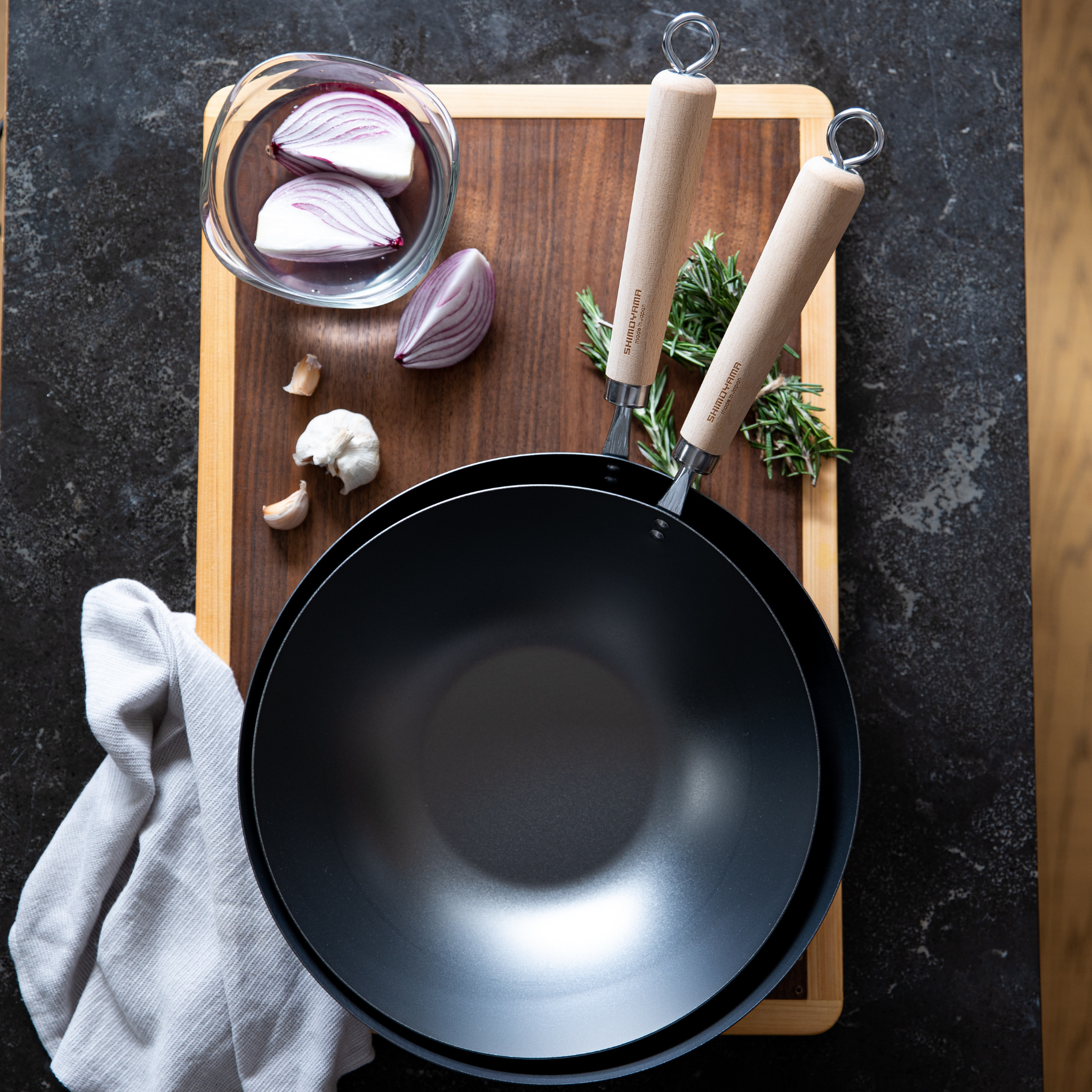 SHIMOYAMA Imported Japanese Nitrided Carbon Steel Wok 33cm