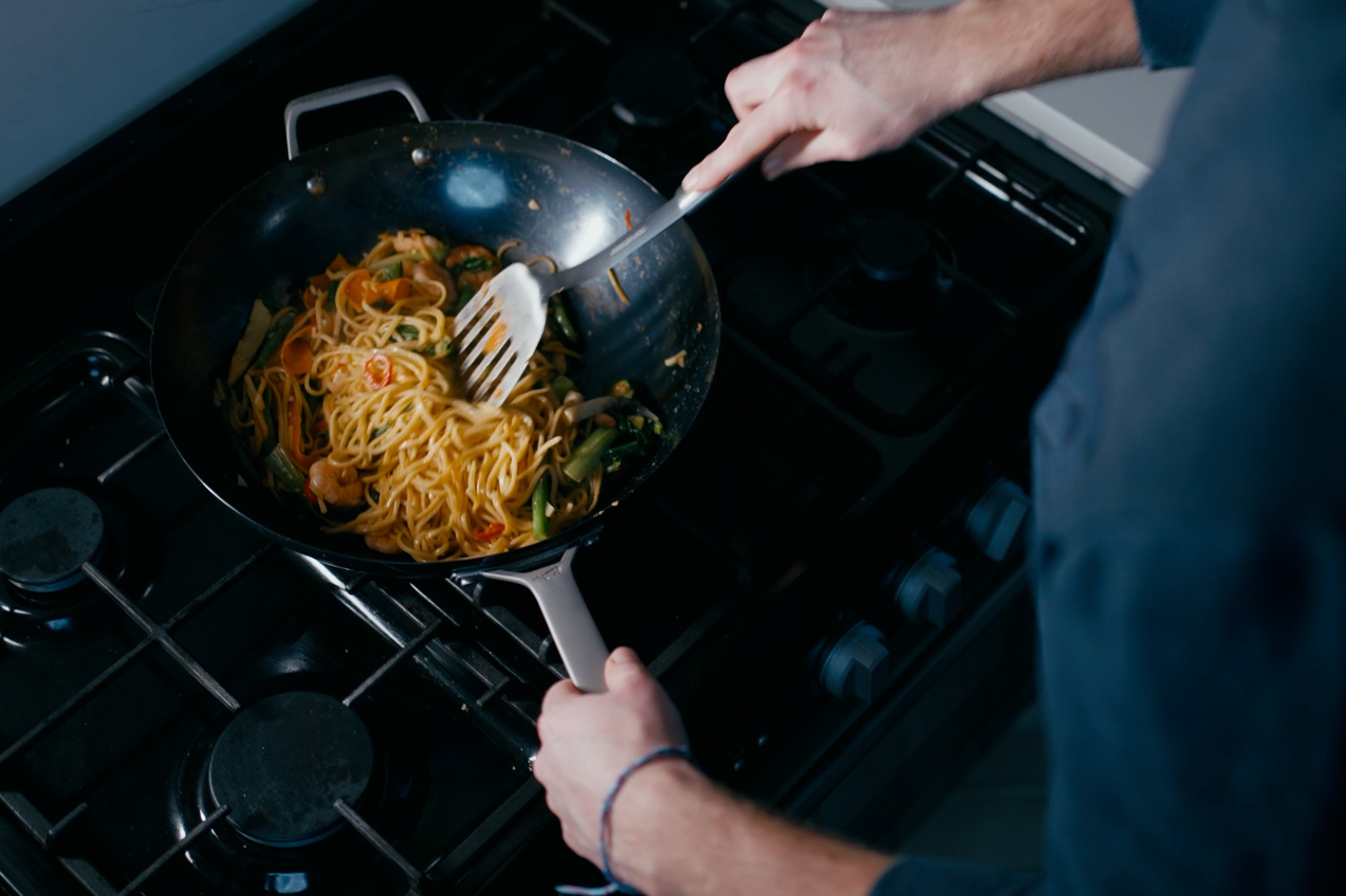 Saveur Selects NITRI-BLACK™ Carbon Steel Dual Handle WOK - 35cm / 14" - Voyage Series