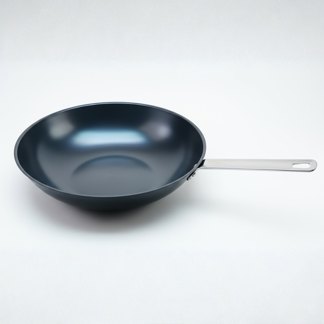 NITRI-BLACK™ - With Stainless Steel Handle Carbon Steel Wok - 33cm