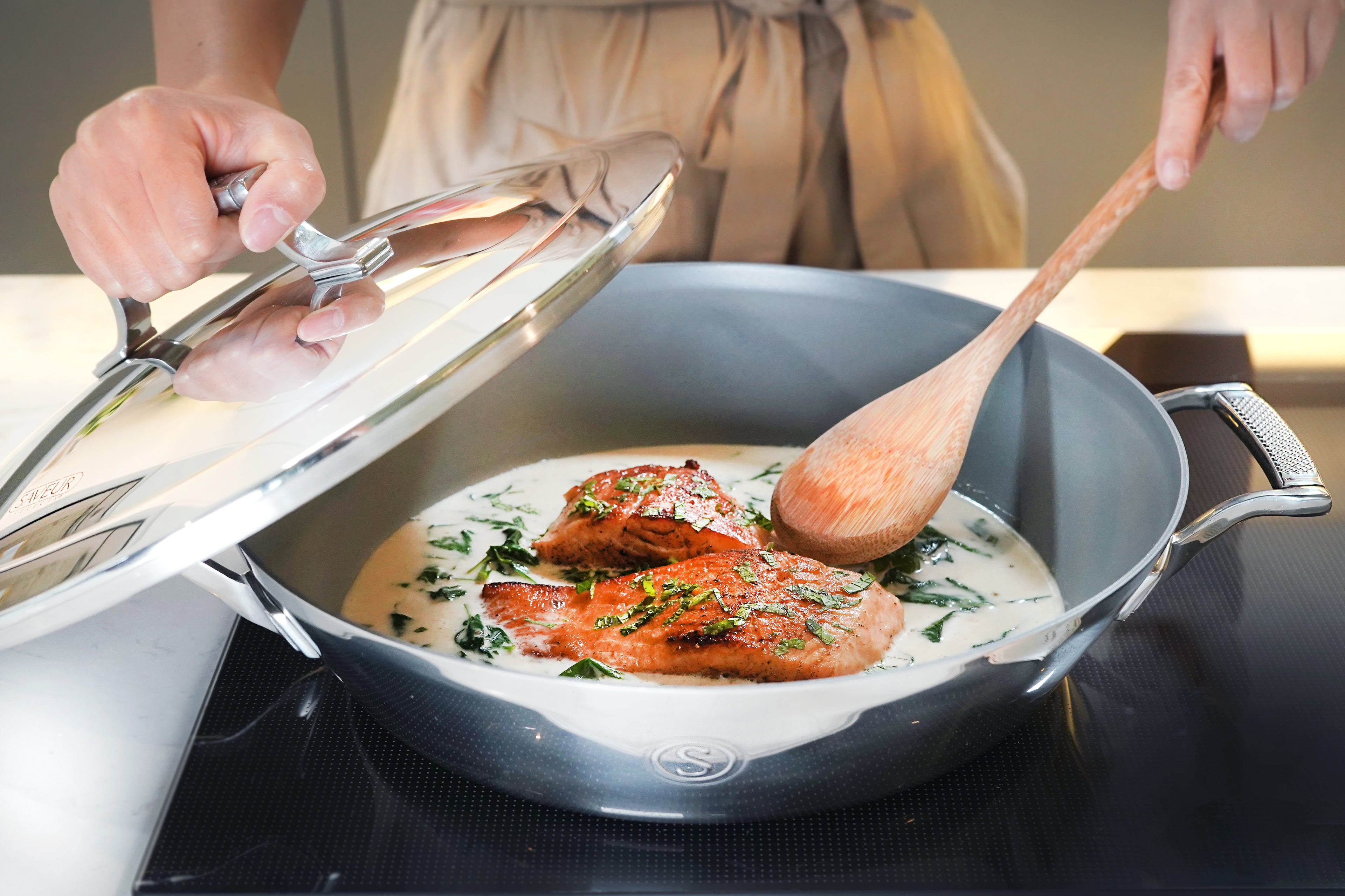 Saveur Selects Voyage Series Tri-ply Non-stick Everyday pan with Lid - 30cm