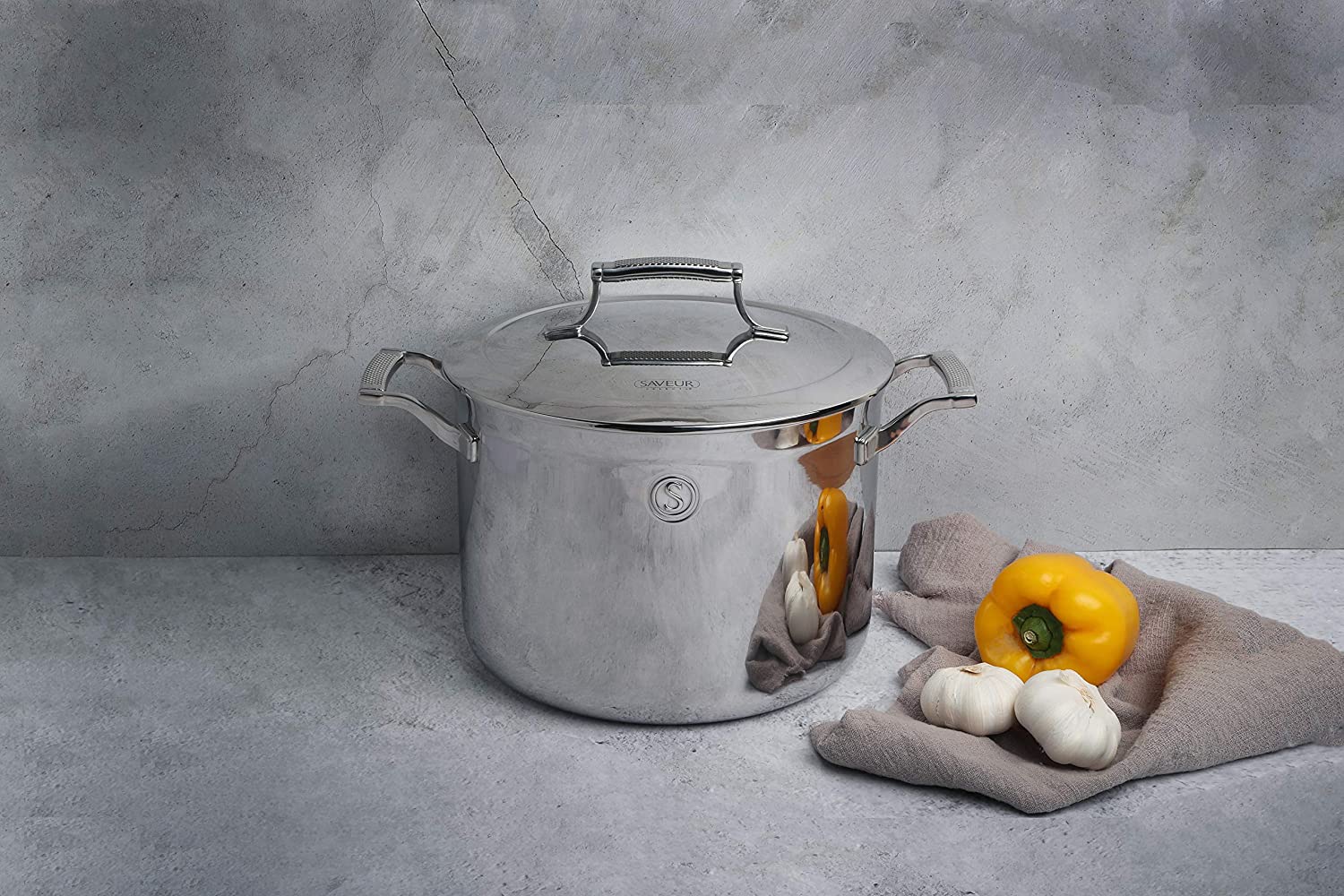 Saveur Selects Voyage Series Tri-ply 7.5L Stockpot with Double walled Insulating Lid - 25cm