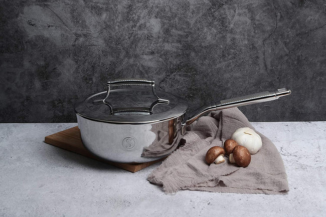 SAVEUR Selects Voyage Tri-Ply Saucepan with Insulated Lid