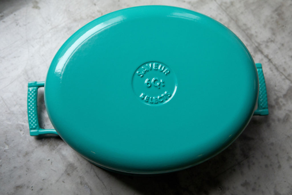 Saveur Selects Voyage Series Enamelled Cast Iron Oval Roaster with Double Walled Insulating Lid - 30cm