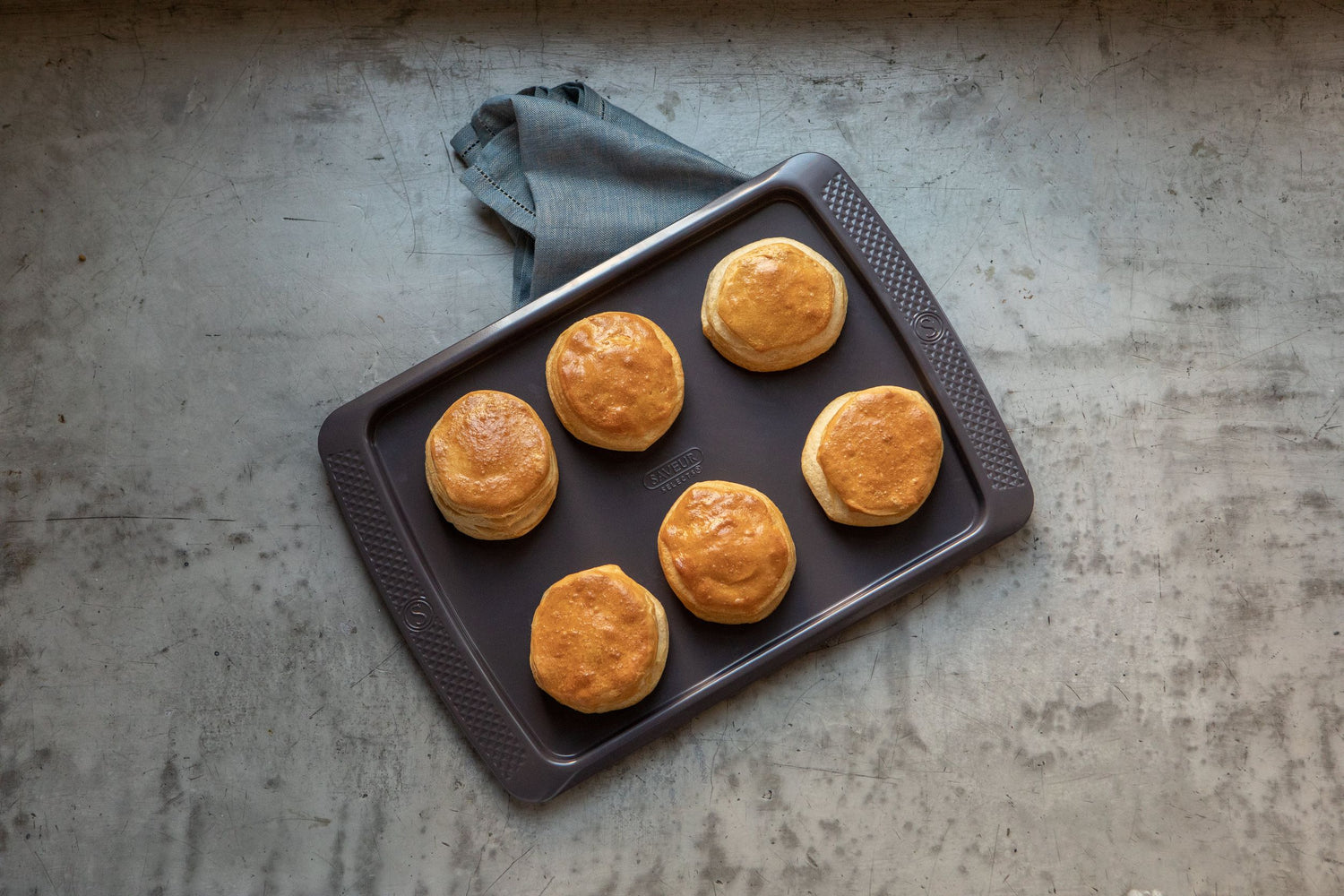 Saveur Selects Rimmed Baking Tray / 9"x 13"