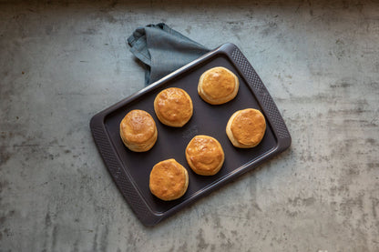 Saveur Selects Rimmed Baking Tray / 9"x 13"