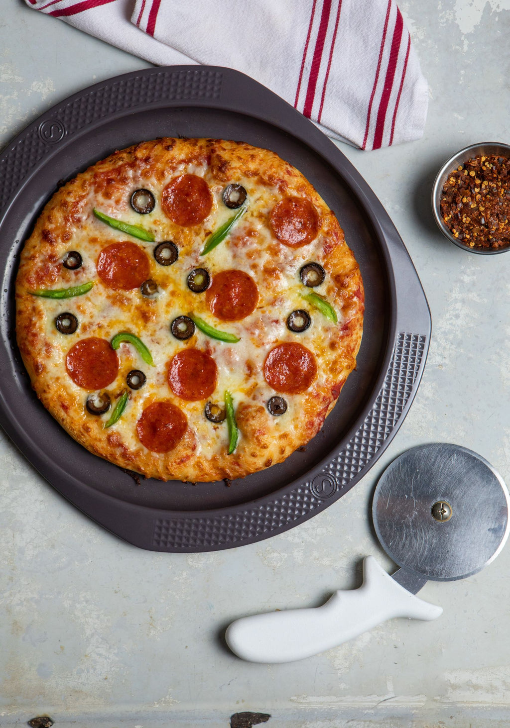 Artisan Series Non-stick 12" Pizza Pan