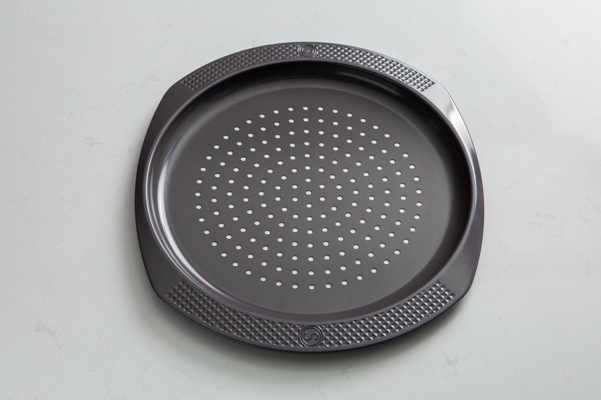 Artisan Series Non-stick 12" Pizza Pan
